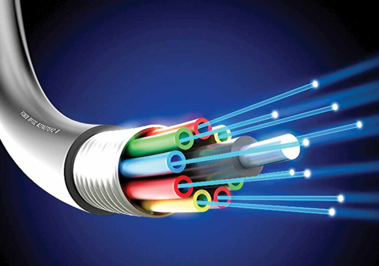 Why are quality and fibre count important in fibre optic cables for internet data networks?